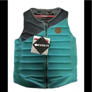 NWT Hyperlite scandal comp vest
